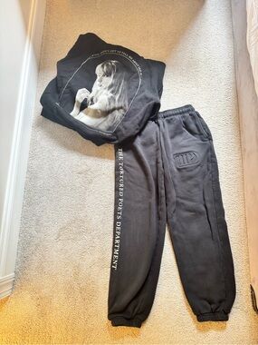 Tortured poet department sweatsuit set!